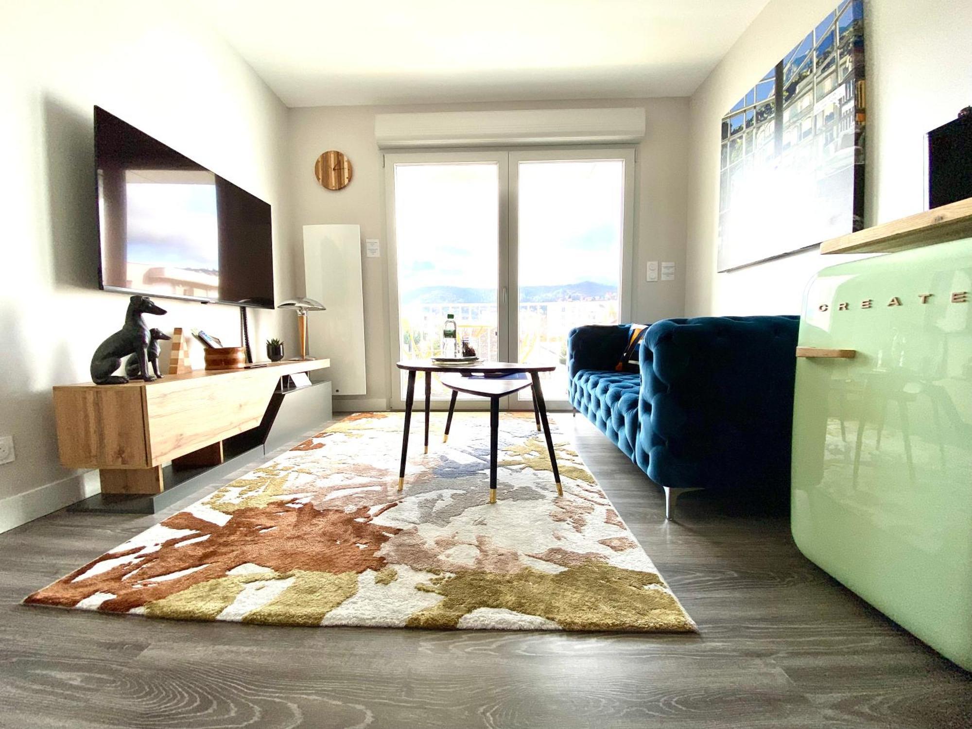 Appartement T2 Avec Parking, Loggia, Vue Puy De Dome