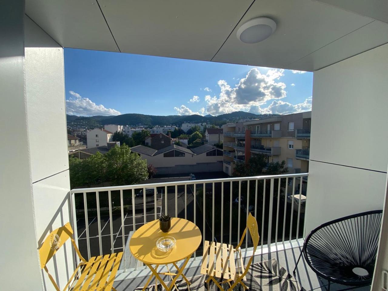 T2 Avec Parking, Loggia, Vue Puy De Dome * Clermont-Ferrand